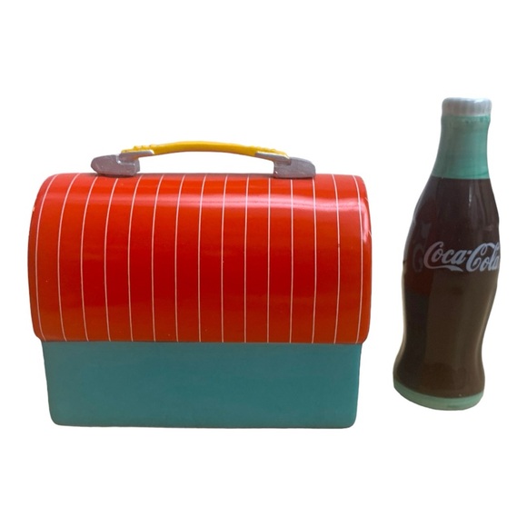 NIB 2004 Coca Cola Betty Boop Dome Lunch Box Salt & Pepper Collectible Set - Picture 10 of 15